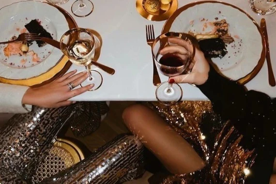 Đang “đèn đỏ”, cô gái trẻ vẫn vô tư làm điều này suốt đêm, sáng hôm sau phải đi viện khám gấp