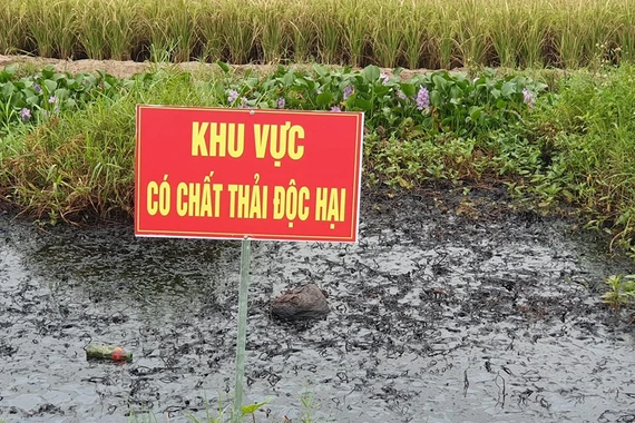 Mương nước chất thải độc hại ở Hải Phòng: Xuất hiện manh mối nghi phạm