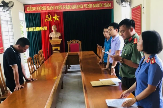 Khởi tố 4 đối tượng liên quan đường dây đánh bạc Phan Sào Nam