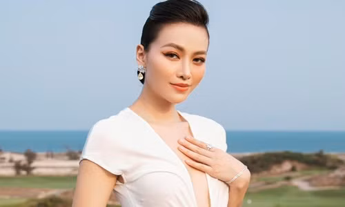 Cuộc sống của Hoa hậu Phương Khánh mắc bệnh cường giáp