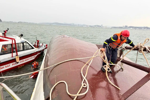  Vụ tàu du lịch đắm trên Vịnh Hạ Long: Đã tìm thấy 8 thi thể