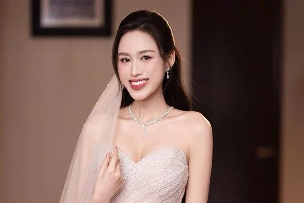 Động thái gây chú ý của Hoa hậu Đỗ Thị Hà sau đám cưới