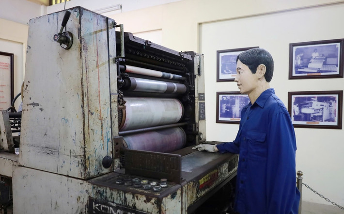 Tại đây, những tờ "Giấy bạc Tài chính - Giấy bạc cụ Hồ" đầu tiên mang sứ mệnh lịch sử trong những ngày đầu độc lập của chính quyền cách mạng đã ra đời. Ảnh: Tiền phong