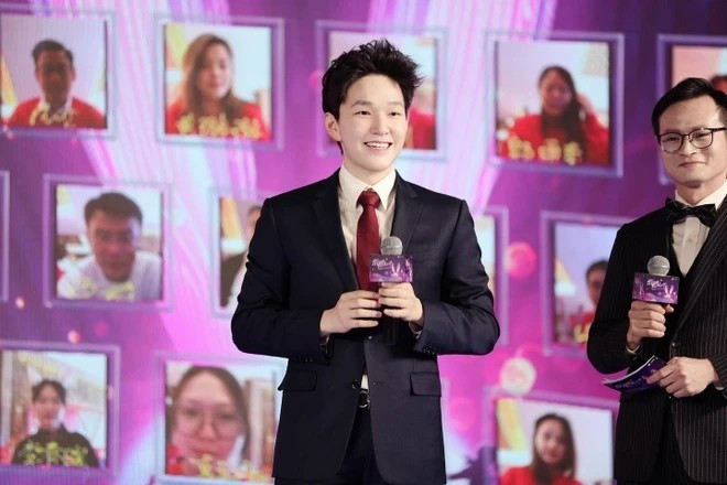Ở tuổi 30, chuyện tình yêu của nam CEO vẫn là ẩn số khi anh chưa từng lộ tin hẹn hò trên truyền thông. Ảnh: Sino Biopharm
