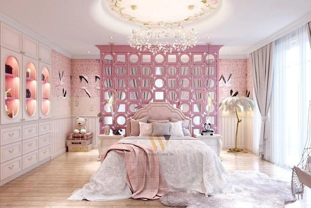 Phòng ngủ chính mang phong cách Indochine, còn 3 cô con gái có 3 phòng riêng với màu sắc dễ thương. Ảnh: FBNV