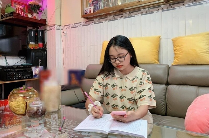 Căn nhà trong hẻm nhỏ, có diện tích vừa đủ cho 4 người ở, không quá rộng nhưng đầy đủ tiện nghi. Ảnh: FBNV