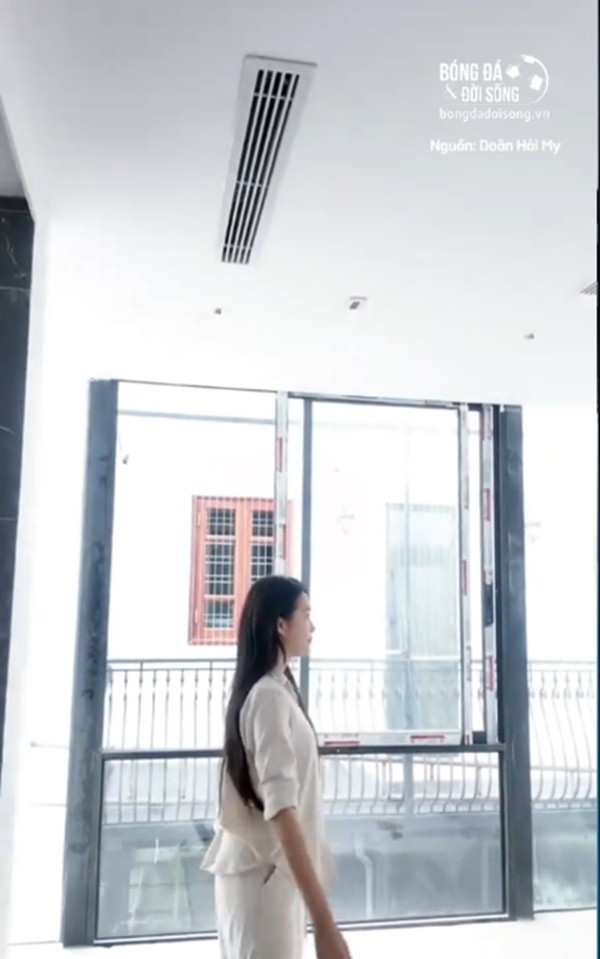 Tầng hai dành riêng cho các phòng ngủ của bé Lúa và một phòng ngủ phụ. Ảnh: TikTok Nhân vật