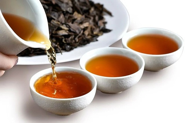 Trong khi các loại trà nổi tiếng khác nhạt vị chỉ sau 7 lần thay nước thì trà Đại Hồng Bào sau 9 lần pha vẫn không mất đi hương vị đầu tiên. Ảnh: Ipucha