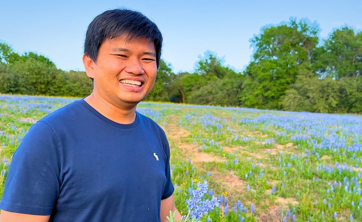 YouTuber Vương Phạm (tên đầy đủ Phạm Đình Quốc Vương, sinh năm 1991) được biết đến rộng rãi trong cộng đồng người Việt tại Mỹ. Ảnh: FBNV