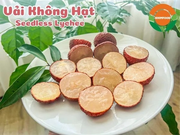Vải ngọc không có hạt hoặc hạt lép, lượng đường thấp và có vị thanh mát, cùi vải mọng, giòn, trắng. Ảnh: Khimfood