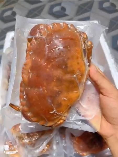 Loại cua này nhiều gạch, phần thịt ít nhưng chắc, cộng với mức giá rẻ nên được đông đảo khách hàng ưa chuộng. Ảnh: Facebook