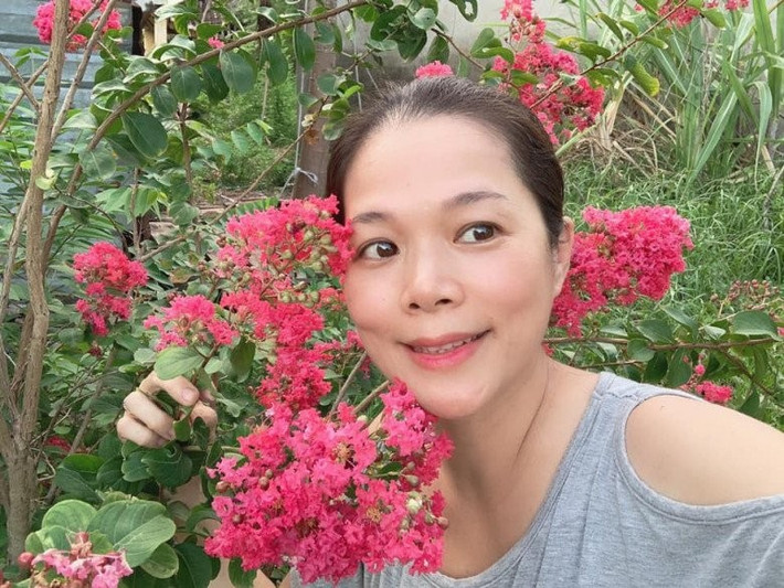 Ca sĩ Mỹ Lệ nổi tiếng cùng thời với nhiều giọng ca đình đám như Hồng Ngọc, Thu Minh...Nhưng khi đang ở thời kỳ đỉnh cao sự nghiệp, Mỹ Lệ bỗng rời ánh đèn sân khấu để tập trung vun vén cho tổ ấm. Ảnh: FB Hoàng Thị Mỹ Lệ