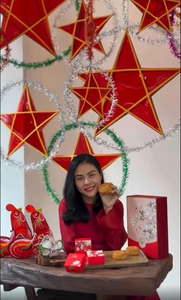 Tất cả tạo nên tổng thể vừa màu sắc, lộng lẫy nhưng vẫn rất ấm áp. Ảnh: chụp màn hình