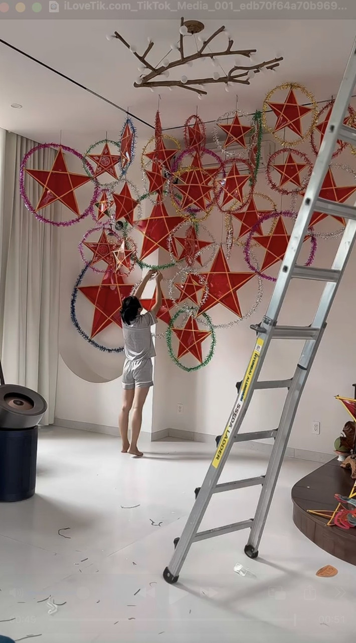 Nữ diễn viên tự tay decor từng góc trong căn biệt thự. Ảnh chụp màn hình