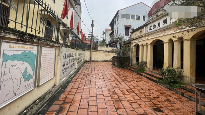 Đầu những năm 40 của thế kỷ XX, khi phong trào cách mạng phát triển mạnh mẽ, cụ Nguyễn Thị An và con trai là ông Công Ngọc Kha tham gia hoạt động cách mạng, phục vụ kháng chiến. Từ đó, ngôi nhà trở thành nơi thường xuyên lui tới họp bàn của cán bộ cách mạng. Ảnh: VOV