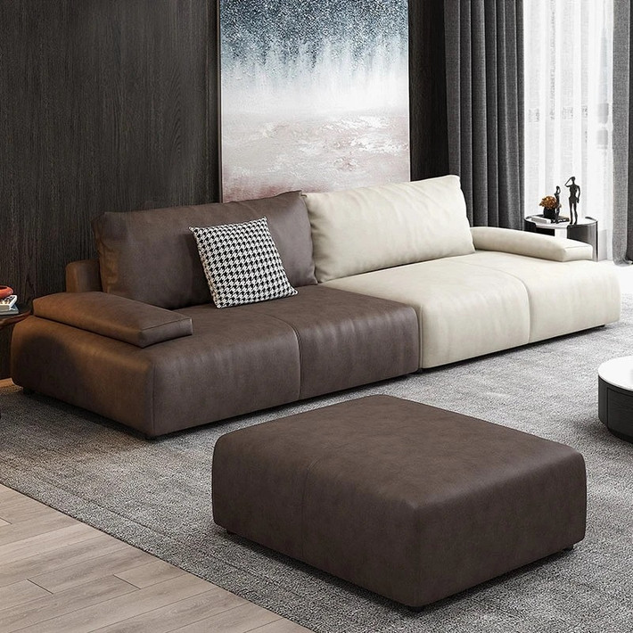 Thay vào đó, nên dùng sofa thẳng kết hợp ghế đôn vừa linh hoạt, vừa tiện di chuyển, nằm nghỉ hay kê chân...Ảnh: Pula