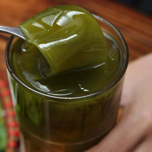 Nhờ vậy, người tiêu dùng có thể thưởng thức món thạch găng quanh năm. Ảnh: Facebook