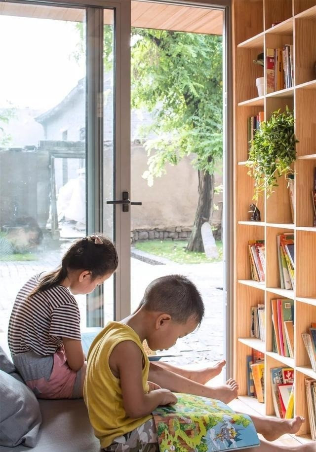 Ngôi nhà còn được thiết kế thêm những không gian nhỏ nhưng đầy tinh tế như phòng trà yên tĩnh, phòng đọc sách...Ảnh: Sohu