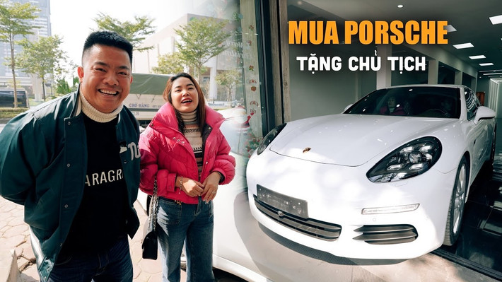 Trong một video hồi tháng 4/2024, Hải Sapa chia sẻ hình ảnh chiếc xe Porsche. Trước đó, vợ chồng Hải Sapa mua chiếc Porsche để “đi ship chẩm chéo, thịt trâu gác bếp”. Ảnh: YouTube