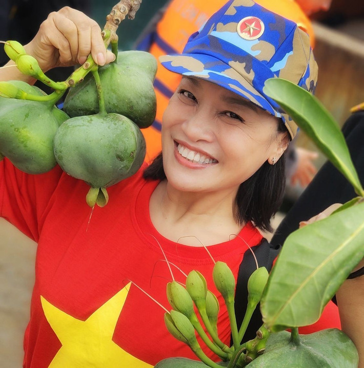Thời gian gần đây, diễn viên Tú Oanh thường xuyên khoe cuộc sống điền viên vui vẻ trên trang cá nhân. Ảnh: FB Oanh Le Tu