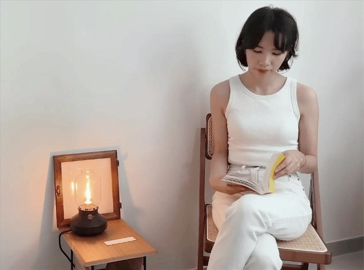 Vài năm trước, Tiểu Đinh (ở Trung Quốc) mua một căn hộ nhỏ diện tích chỉ rộng khoảng 27m2. Sống độc thân nhưng Tiểu Đinh luôn kiên trì dọn dẹp mỗi ngày, giữ căn nhà nhỏ luôn sạch sẽ. Ảnh: Sohu