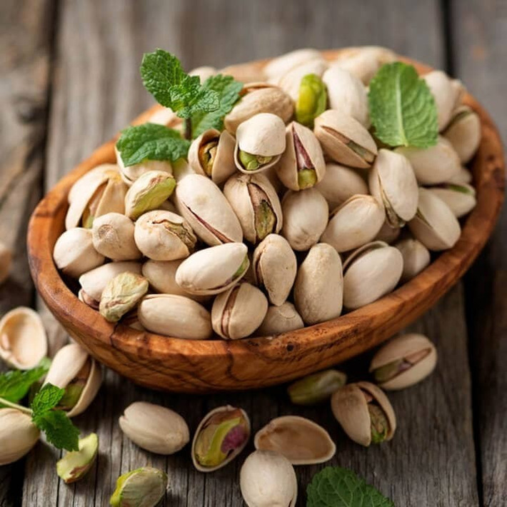 Hạt dẻ cười nhập khẩu từ Iran, Thổ Nhĩ Kỳ, Trung Quốc thường giá rẻ hơn so với hạt dẻ cười Mỹ. Ảnh: Internet