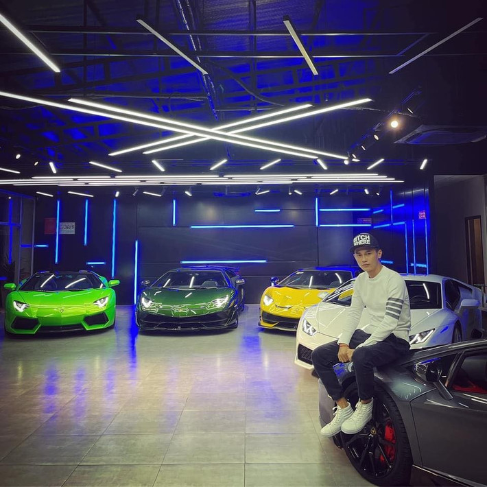 Bộ sưu tập siêu xe của Khanh Supper có nhiều dòng xe thuộc hạng sang như Rolls-Royce, Lamborghini, Ferrari, Porsche... Ảnh: FBNV