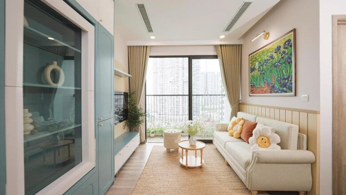 Tâm sự trong hội nhóm dành cho các tín đồ "nghiện nhà", Hoa hậu Ngọc Hân cho biết căn hộ có diện tích 58m2 hơi bé. Mong muốn không gian có chút mộng mơ, nàng hậu phủ màu xanh mint và trắng chủ đạo, nhẹ nhàng. Ảnh chụp màn hình