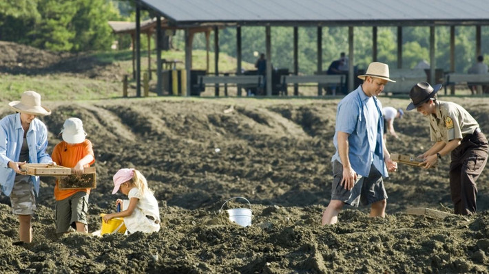 Ước tính có khoảng 600 viên kim cương được tìm thấy mỗi năm. Ảnh: Farm