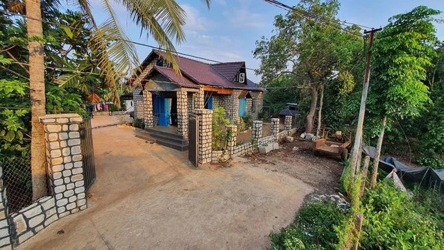 Nhà gồm 1 trệt và 1 gác lửng với diện tích 8X10m, cao 3m. Ảnh: Thể thao & Văn hóa