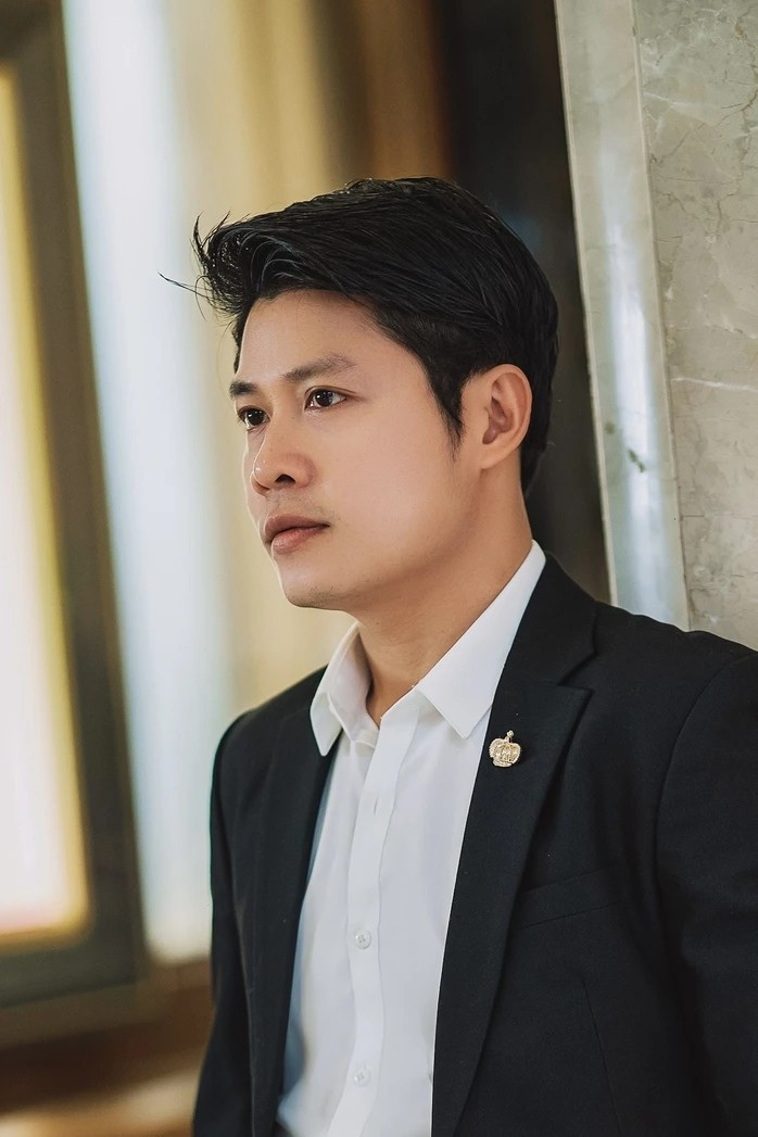 Mới đây, nhạc sĩ Nguyễn Văn Chung nhận được nhiều sự quan tâm dư luận khi ca khúc "Viết tiếp câu chuyện hòa bình" của nam nhạc sĩ trở thành hiện tượng âm nhạc đặc biệt trong năm 2025. Ảnh: Người lao động