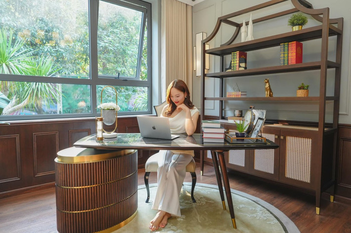 Căn hộ thiết kế thông minh, tràn ngập ánh sáng. Ảnh: FBNV
