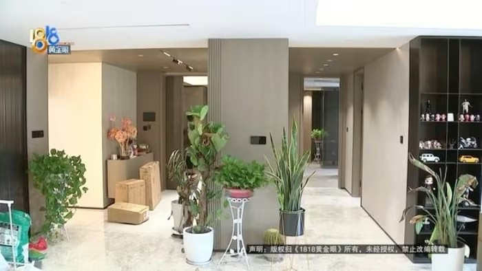 Căn hộ có diện tích lên đến hơn 330m2, được bàn giao vào tháng 4/2025. Ảnh: 1818 Golden Eyes