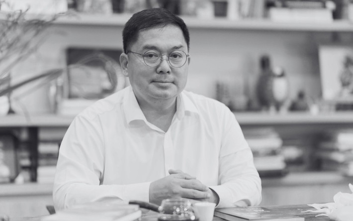 Thông tin doanh nhân Hoàng Nam Tiến đột ngột qua đời khiến cộng đồng mạng bàng hoàng và tiếc thương. Ảnh: Facebook