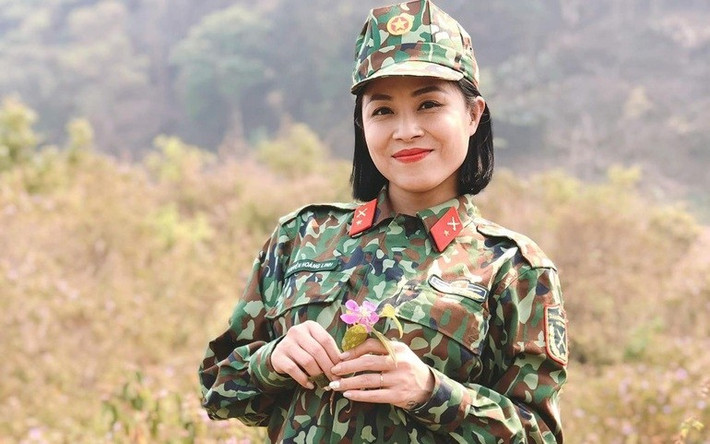 MC Hoàng Linh (sinh năm 1985) là gương mặt quen thuộc với nhiều thế hệ khán giả VTV, đặc biệt thông qua chương trình Chúng Tôi Là Chiến Sĩ. Ảnh: Facebook