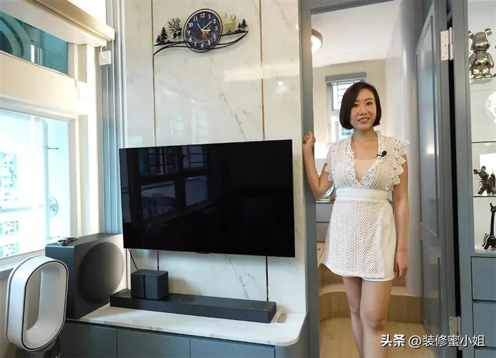 Yêu thích phong cách hiện đại, sang trọng nhẹ nhàng, gia chủ tìm đến một nhà thiết kế trẻ có chi phí hợp lý. Toàn bộ quá trình cải tạo – từ phân chia lại mặt bằng, thiết kế, thi công đến hoàn thiện nội thất, chỉ tốn khoảng 100.000 nhân dân tệ (tương đương khoảng 350 triệu đồng). Ảnh: Sohu