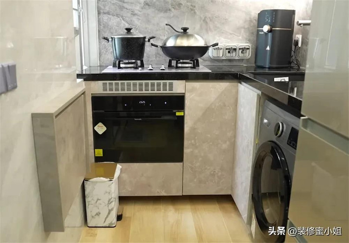 Bếp màu xám, mặt bàn sáng. Ảnh: Sohu