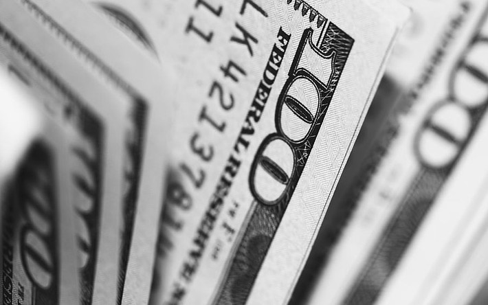 Hai phần ba số tờ 100 USD hiện nằm ngoài Hoa Kỳ vì đây là loại tiền tệ được lựa chọn trên thị trường quốc tế. Ảnh: Internet