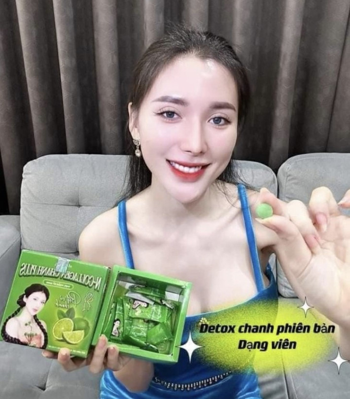 Mới đây, Cục An toàn thực phẩm (Bộ Y tế) có công văn gửi Sở An toàn thực phẩm TP HCM và Chi cục An toàn vệ sinh thực phẩm Hà Nội, đề nghị kiểm tra, xác minh hoạt động sản xuất, lấy mẫu kiểm nghiệm hai sản phẩm do Ngân Collagen quảng cáo. Ảnh: FBNV