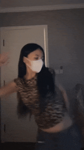 Nhan sắc nổi bật, vóc dáng chuẩn chỉnh, thần thái sân khấu cuốn hút – tất cả những yếu tố đó đang dần hoàn thiện một Nguyễn Ngân Hà sẵn sàng "bước ra ánh sáng". Và biết đâu, Vbiz sẽ sớm có thêm một "nữ tân binh" mang màu sắc riêng biệt, không trộn lẫn, đầy tiềm năng vươn xa!