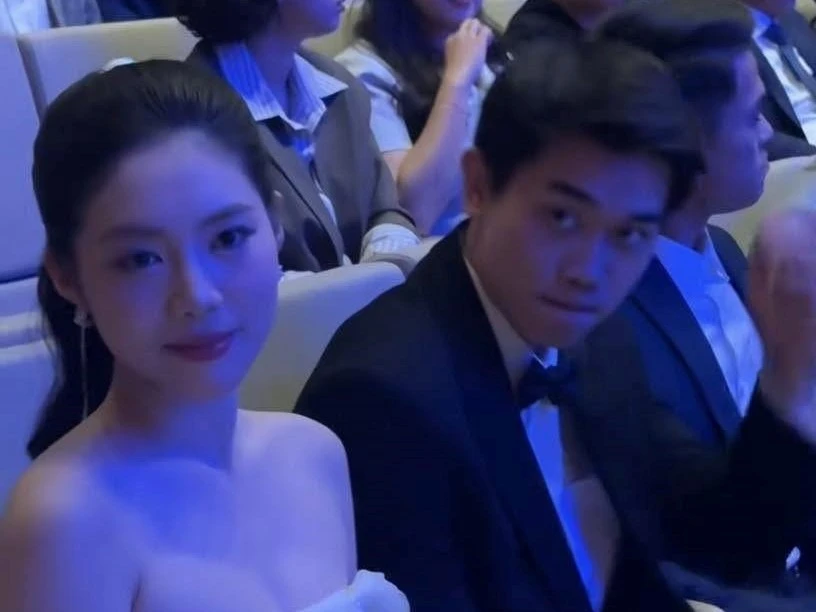 View - Danh tính nàng Á hậu mang quân hàm thiếu úy "lọt top tìm kiếm" với Đình Bắc | Báo Tri thức và Cuộc sống - TIN TỨC PHỔ BIẾN KIẾN THỨC 24H