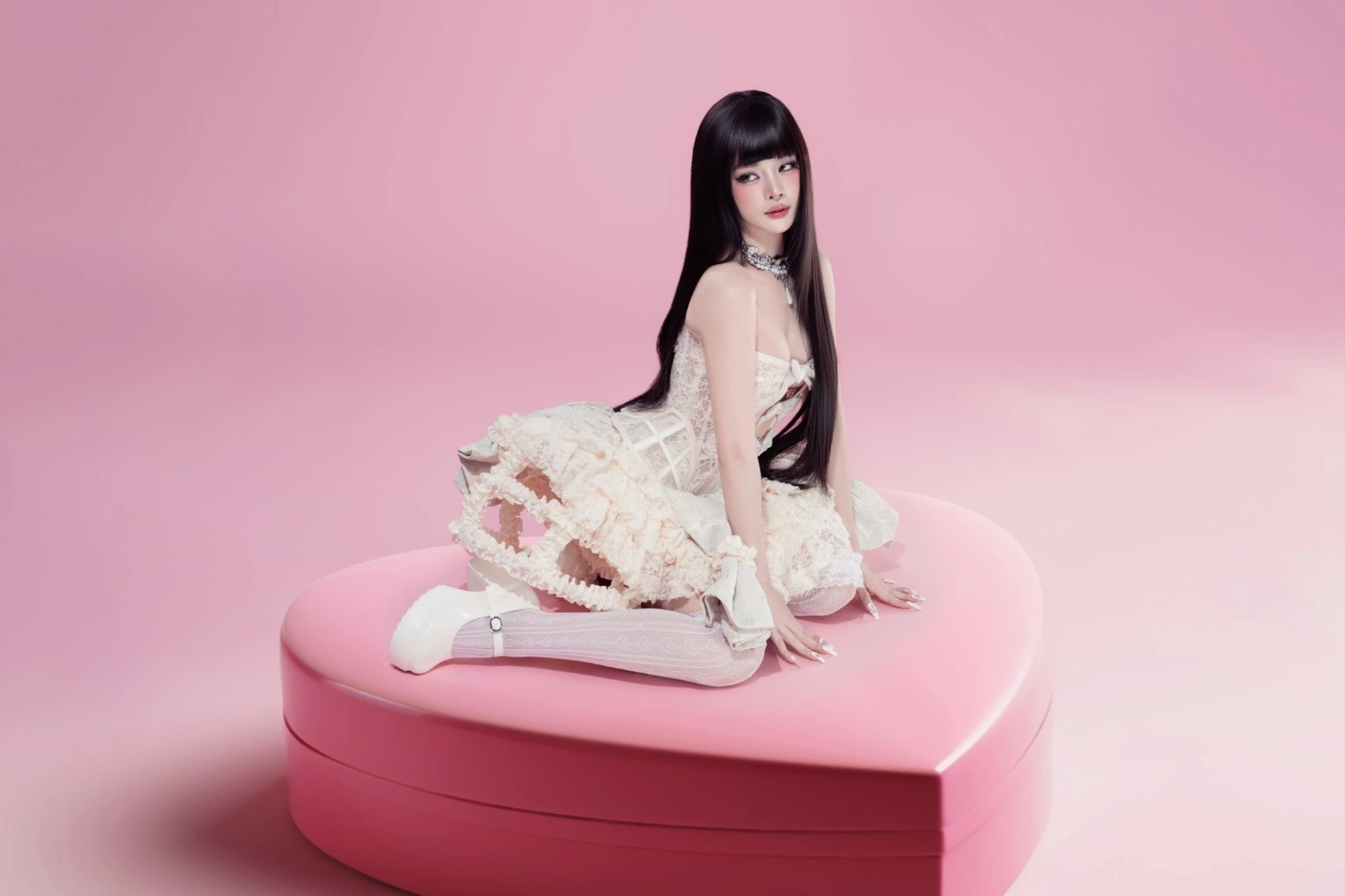 DJ Mie chào tuổi mới bằng bộ ảnh siêu "cute"