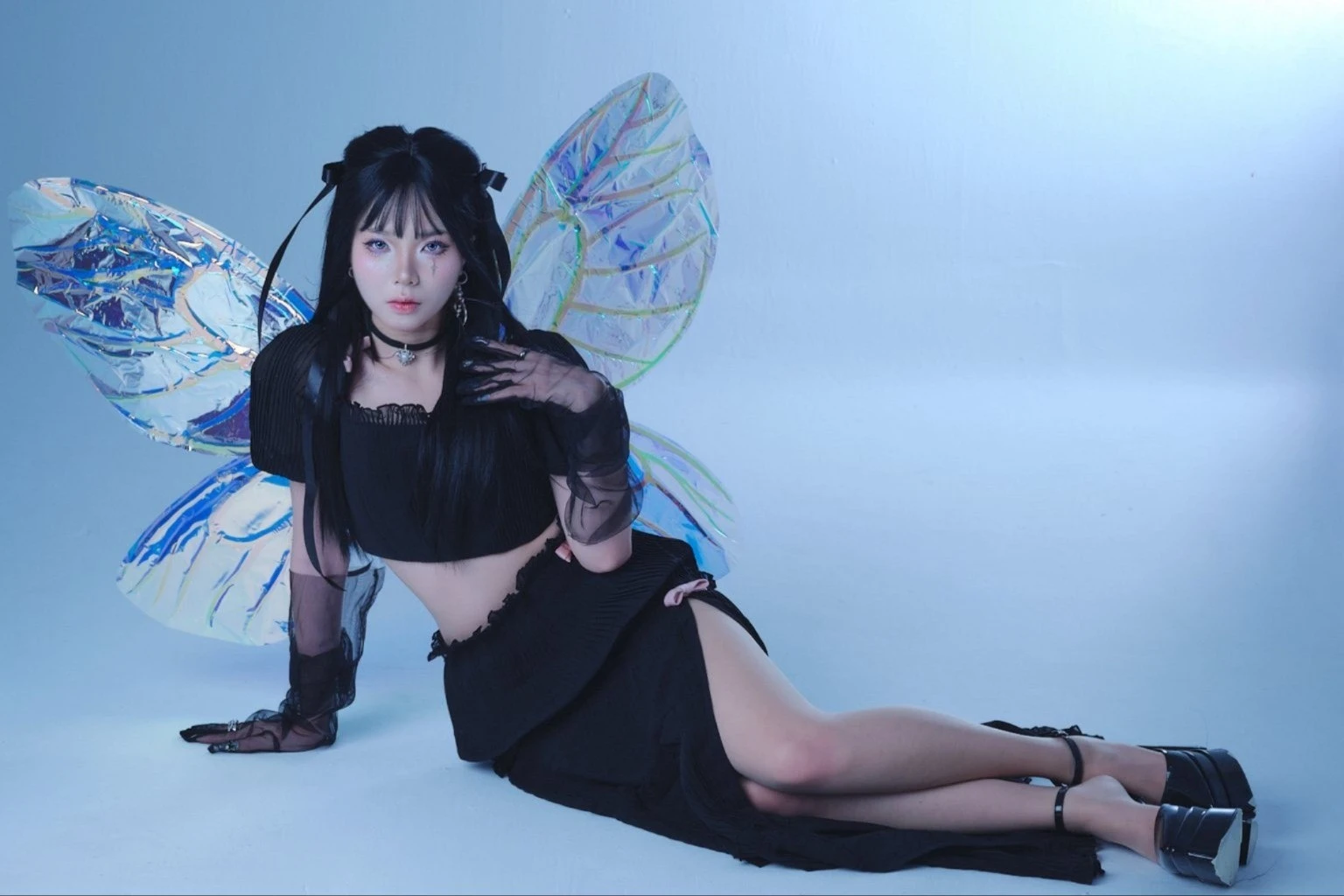 Remind nè hóa thân thành Tiên Hắc Ám phiên bản vừa đáng yêu, vừa ma mị 