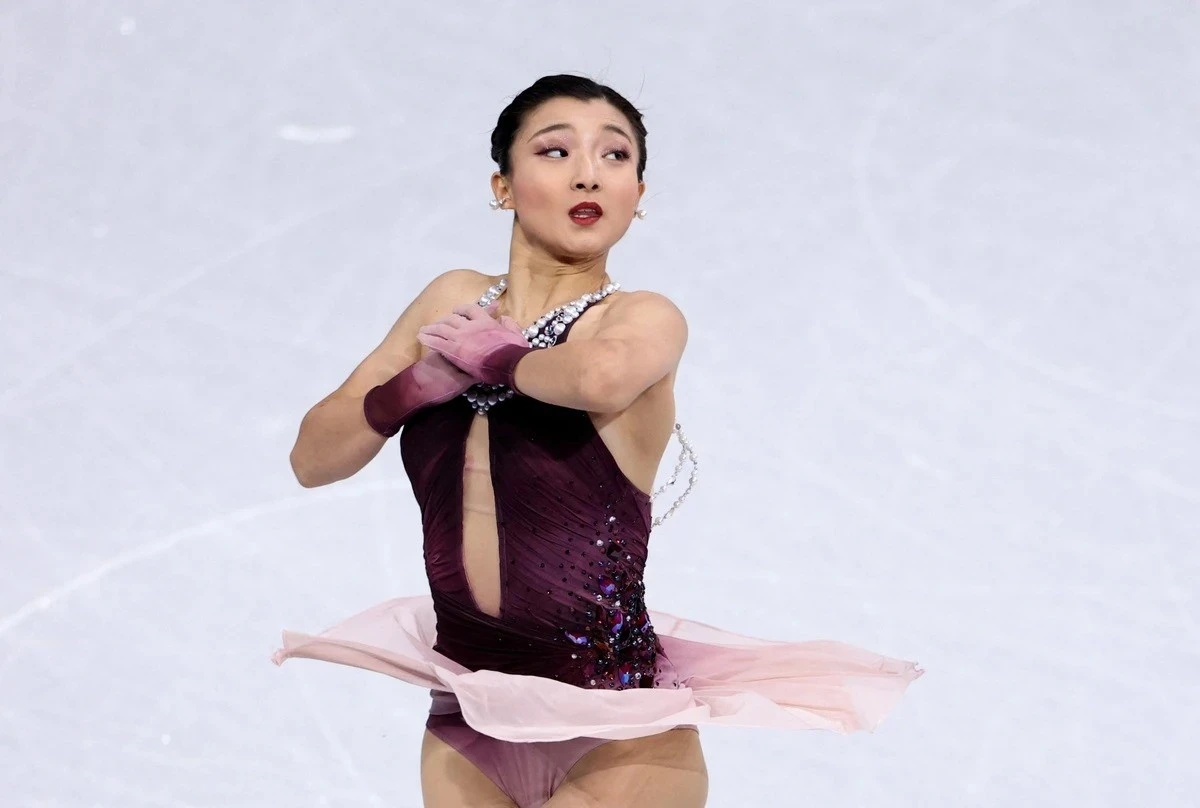 Nhan sắc 'nữ thần trượt băng' Nhật Bản gây bão tại Olympic 2026