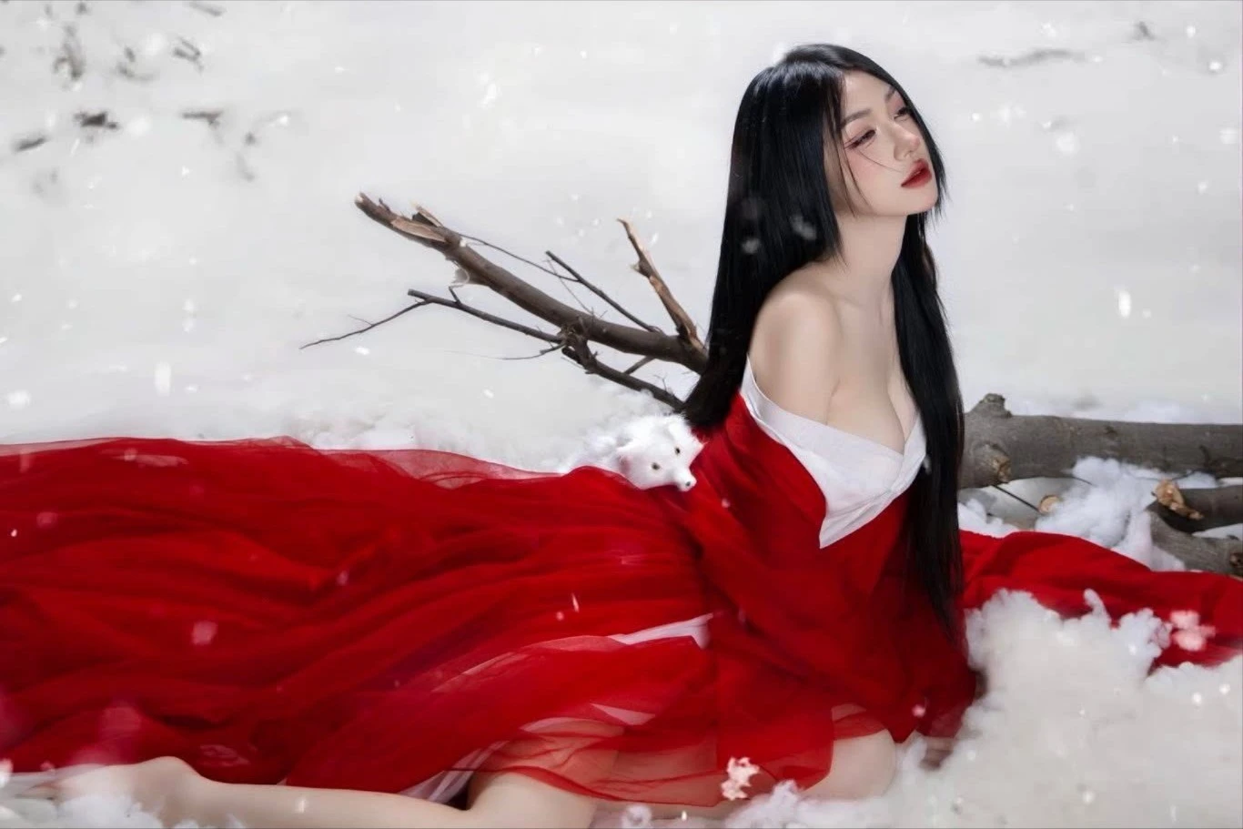 'Hot girl mạng' Trần Hà Linh biến hình thành Đát Kỷ, nhan sắc đỉnh cao