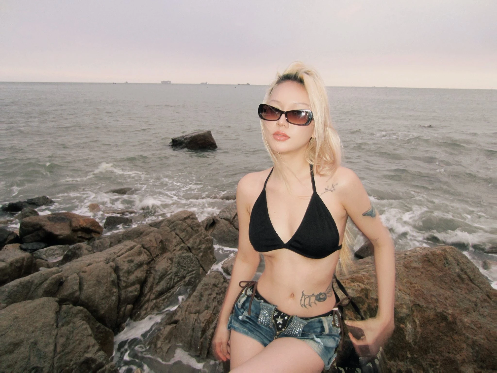 “Em xinh” Saabirose khoe body nóng hơn mùa hè, vẻ cá tính bùng nổ