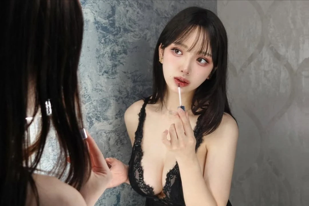 Hot girl Nhật Bản khiến fan u mê vì thân hình như siêu mẫu