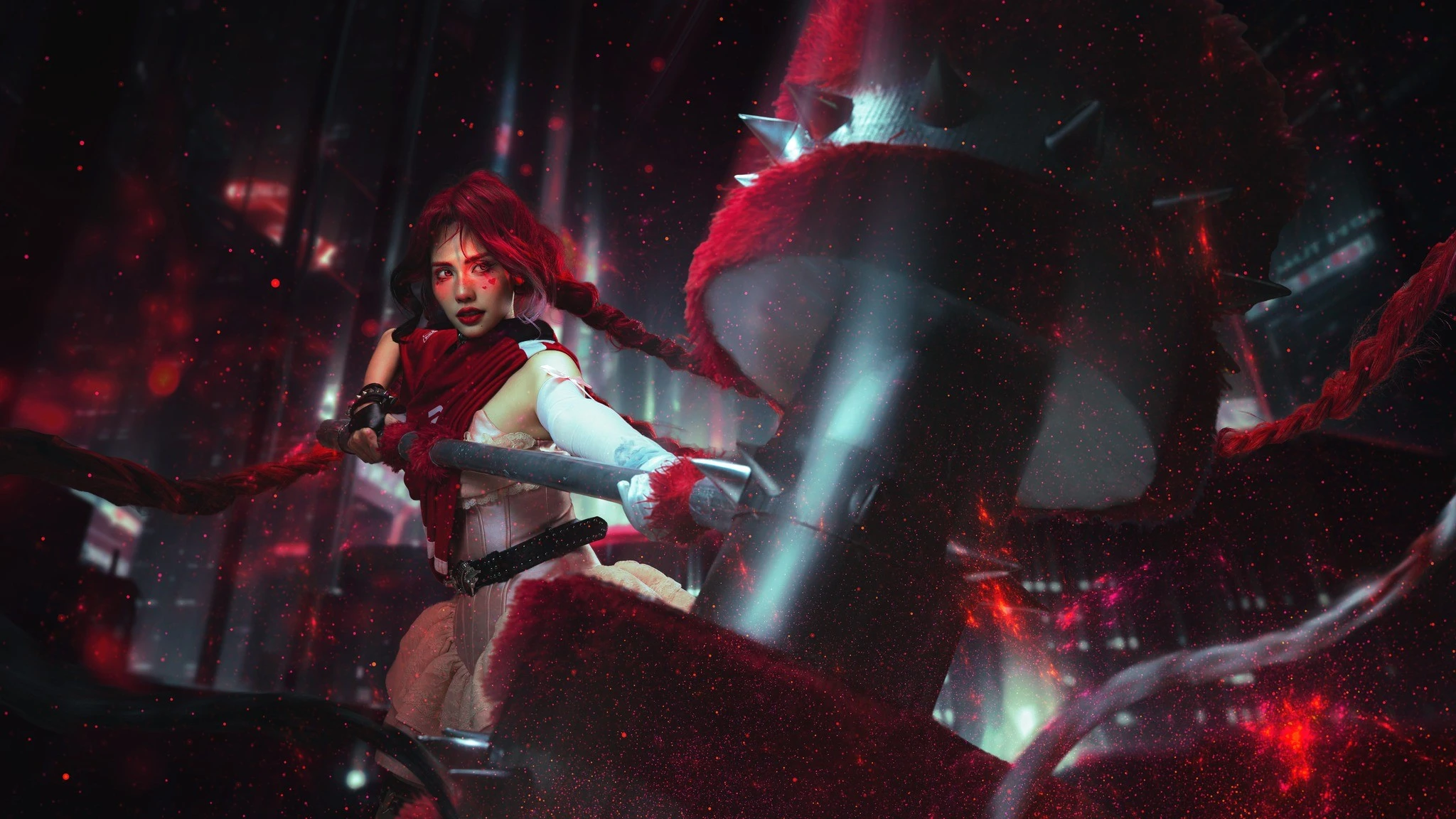 Hot girl Châm Sứa gây bão mạng với màn cosplay Harley Quinn cực 'cháy'