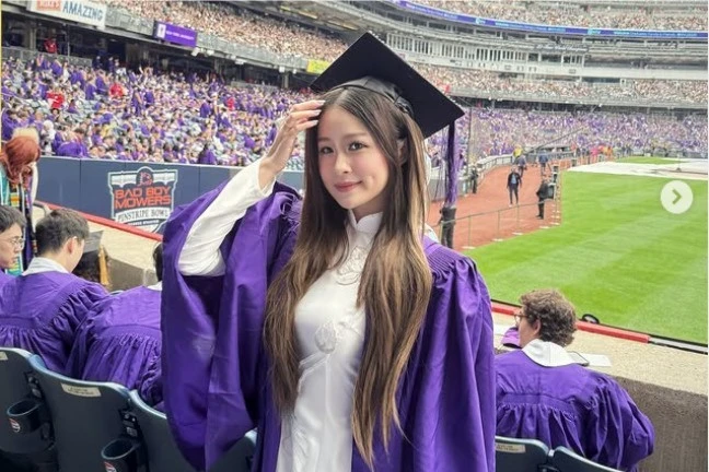 Sau màn viết sai tiêu ngữ, rich kid Chao bỗng biến mất hoàn toàn