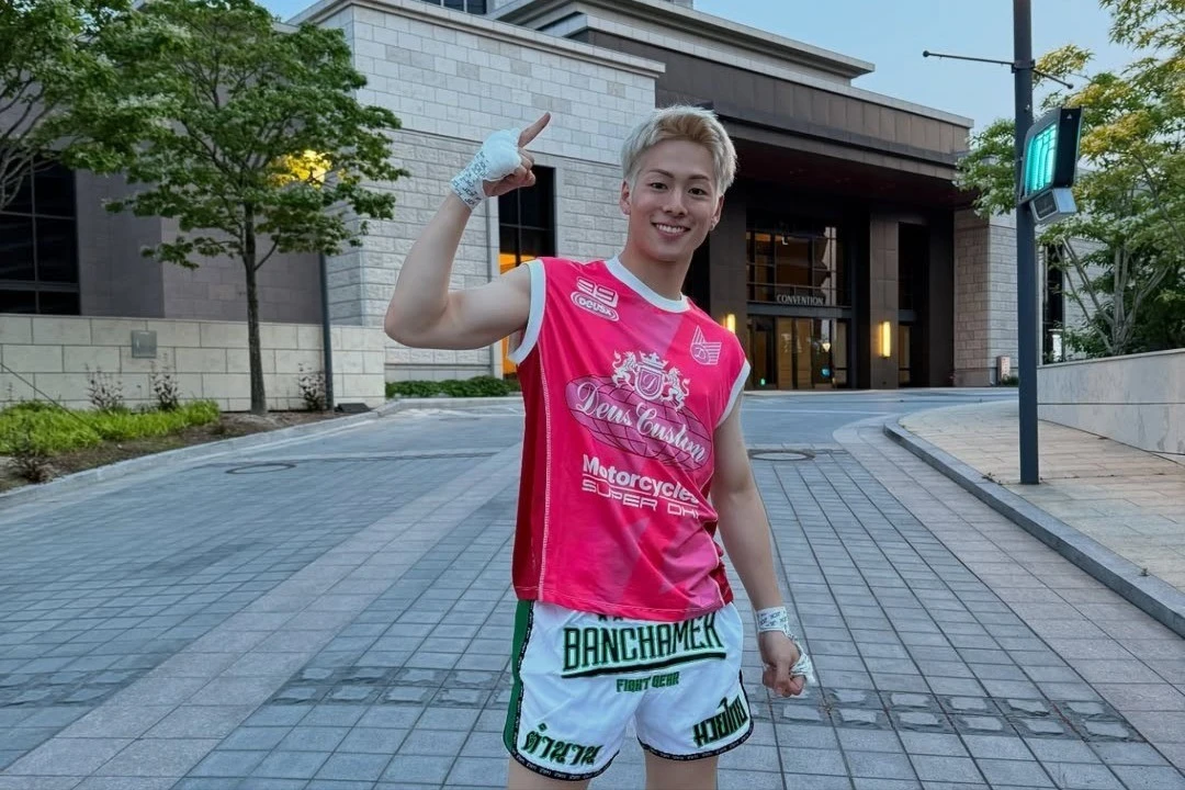 Võ sĩ Gen Z gây sốt với visual "tuyệt đối điện ảnh"